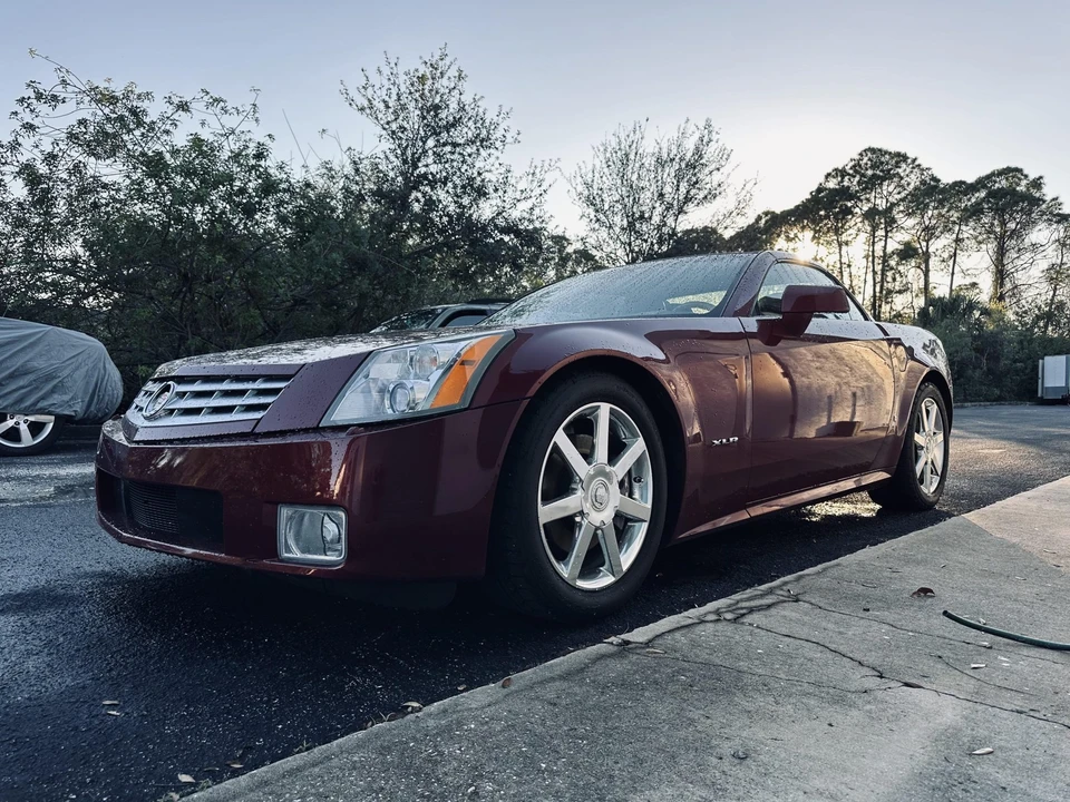 2007 Cadillac XLR - Image 9 of 31