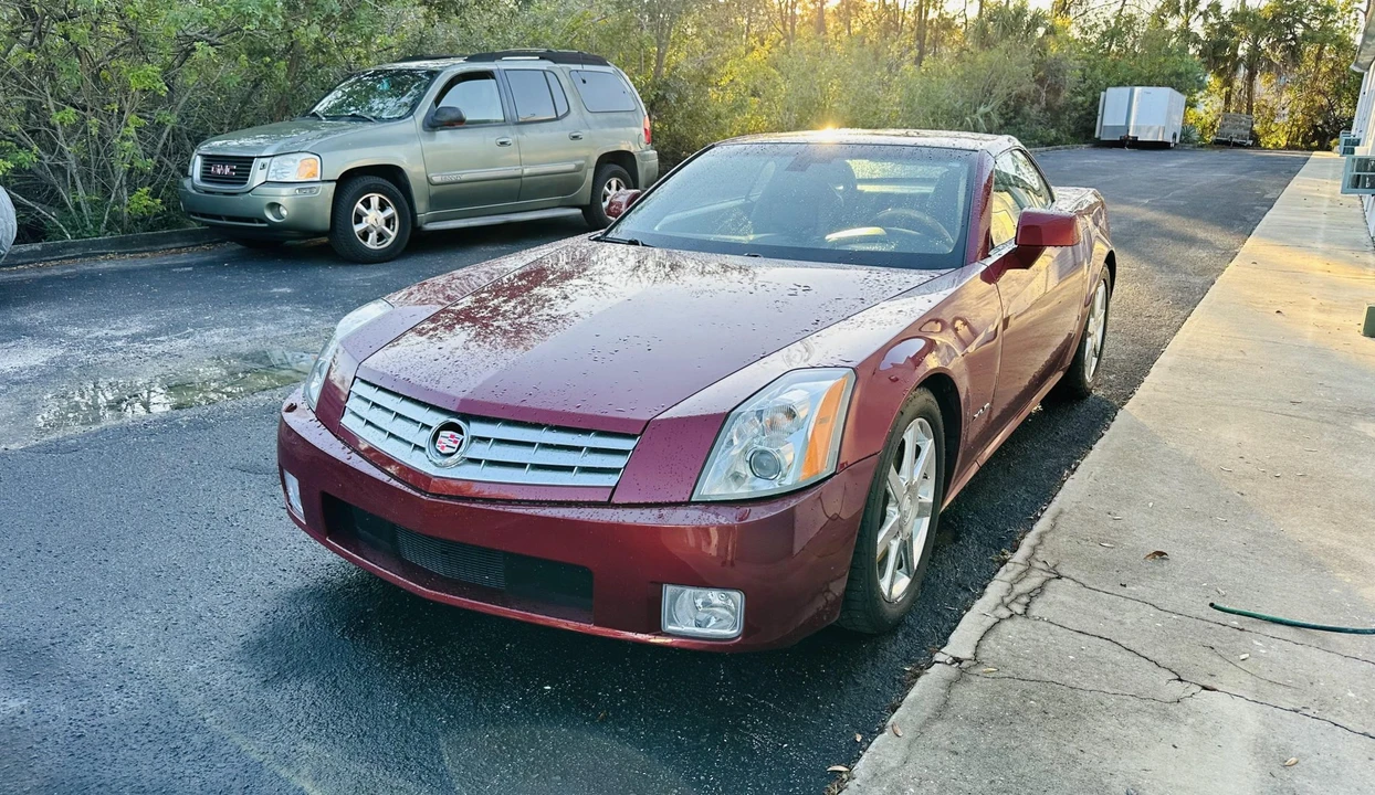 2007 Cadillac XLR - Image 3 of 31