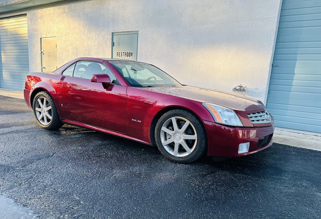 2007 Cadillac XLR - Image 15 of 31