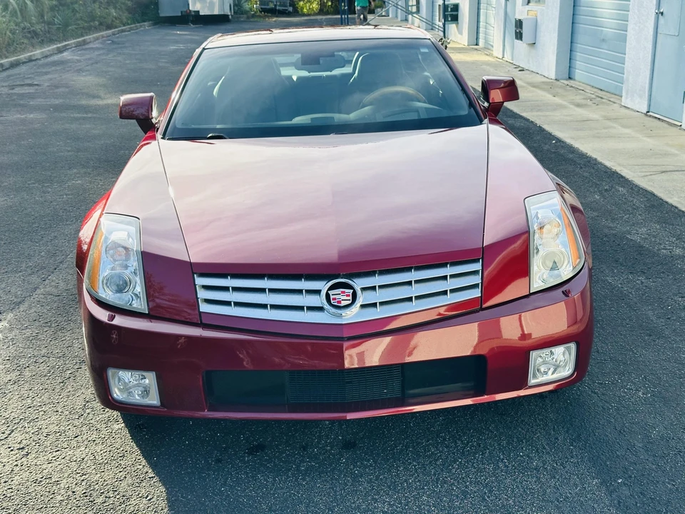 2007 Cadillac XLR - Image 24 of 31