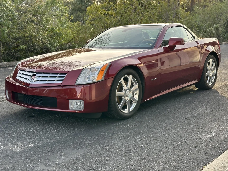 2007 Cadillac XLR - Image 8 of 31