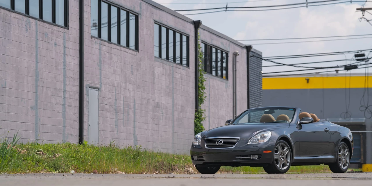 2007 Lexus SC430 - Image 4 of 31