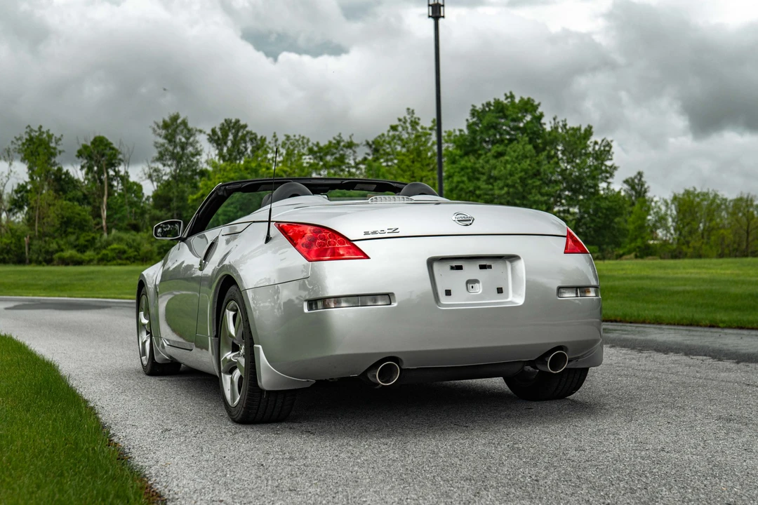 2007 Nissan 350Z 5th Gen - Image 18 of 31