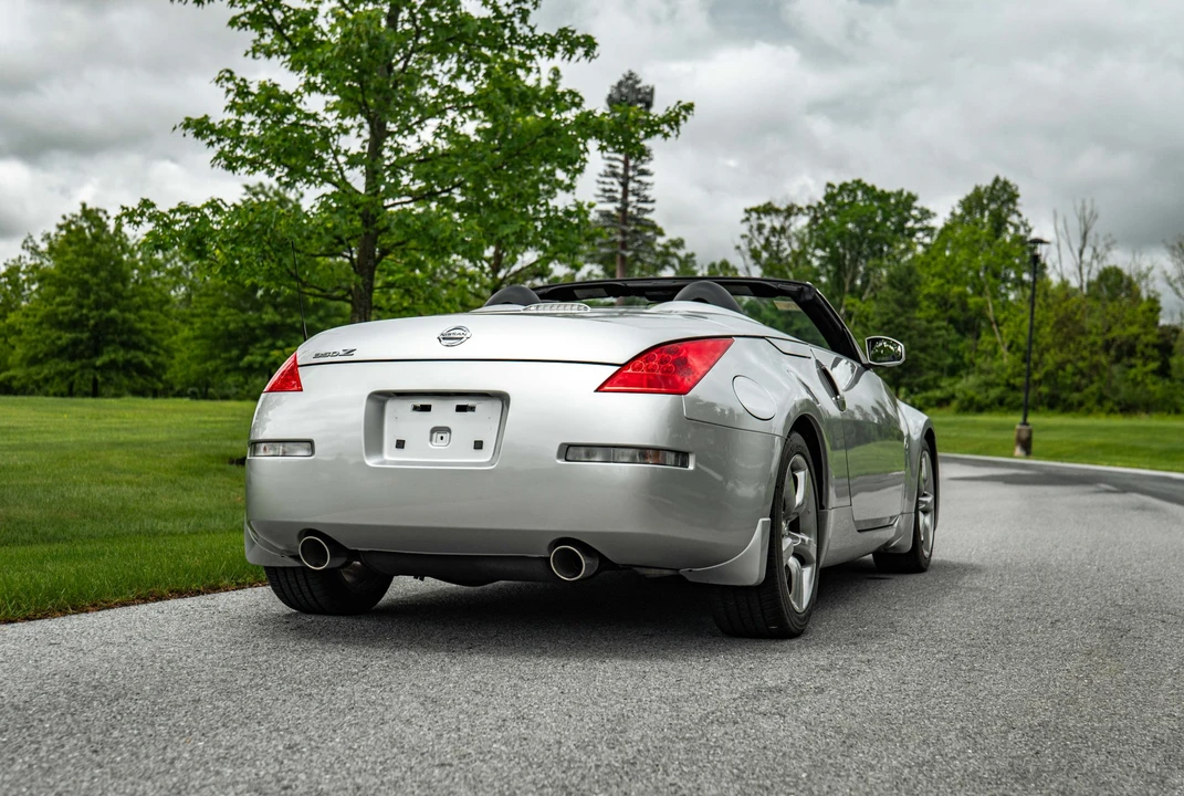 2007 Nissan 350Z 5th Gen - Image 14 of 31