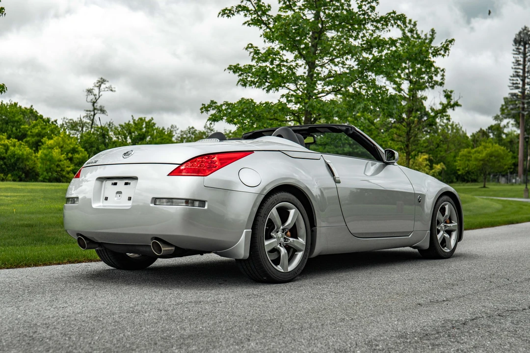 2007 Nissan 350Z 5th Gen - Image 12 of 31