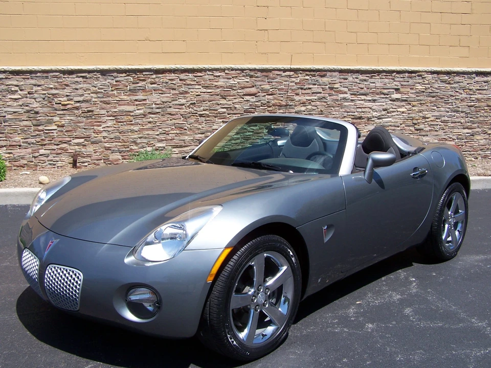 2007 Pontiac Solstice - Image 6 of 31