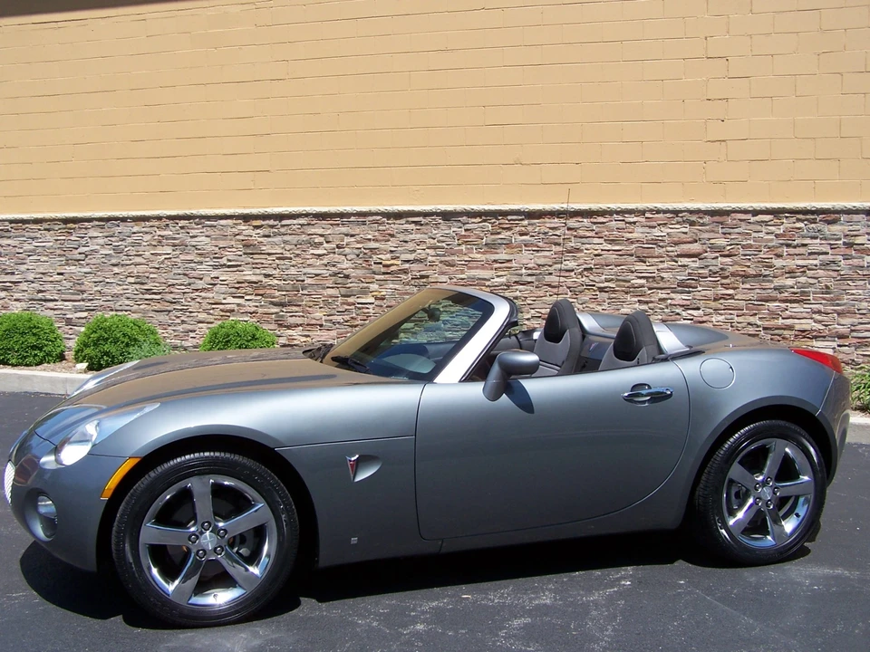 2007 Pontiac Solstice - Image 10 of 31