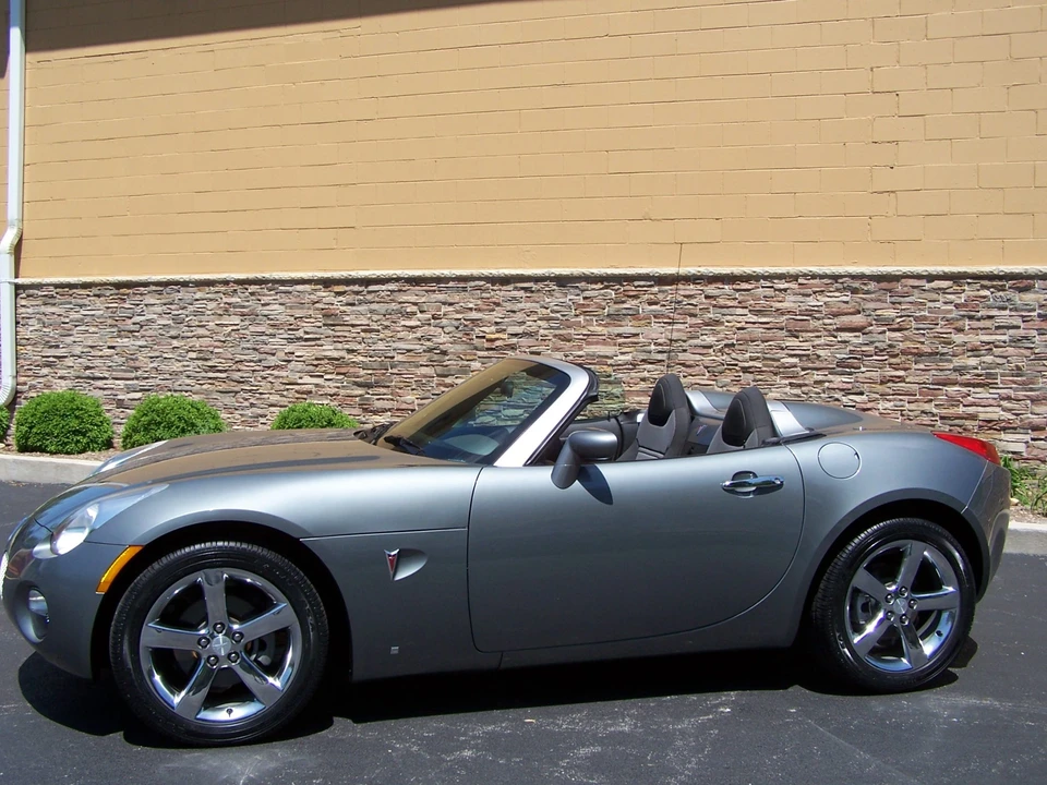 2007 Pontiac Solstice - Image 11 of 31
