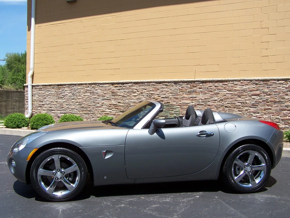 2007 Pontiac Solstice - Image 12 of 31