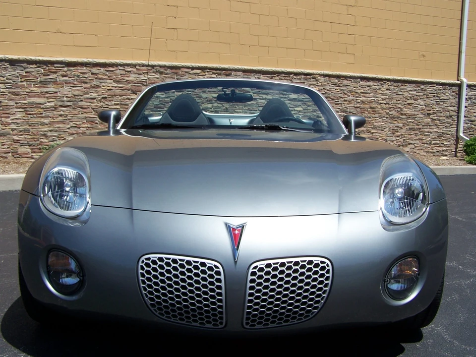 2007 Pontiac Solstice - Image 2 of 31