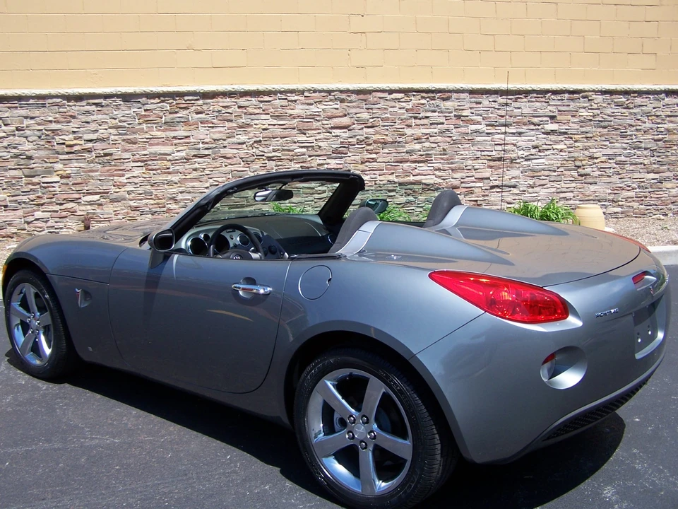 2007 Pontiac Solstice - Image 13 of 31