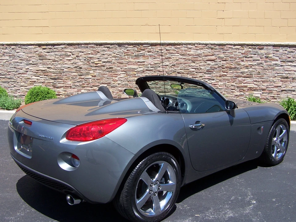 2007 Pontiac Solstice - Image 28 of 31