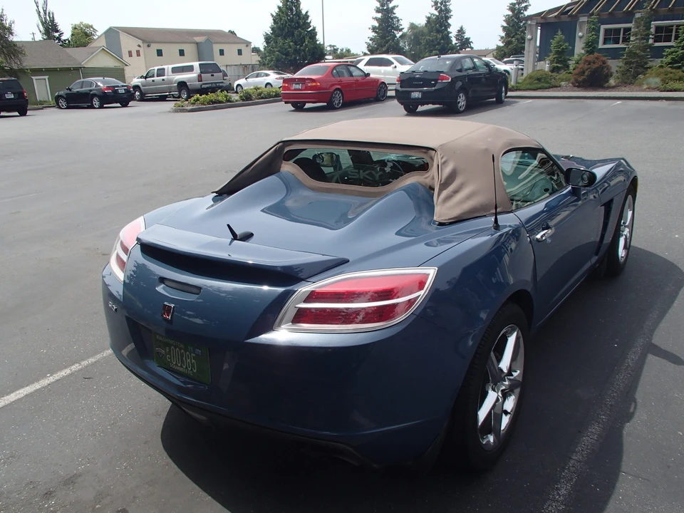 2007 Saturn Sky - Image 18 of 27