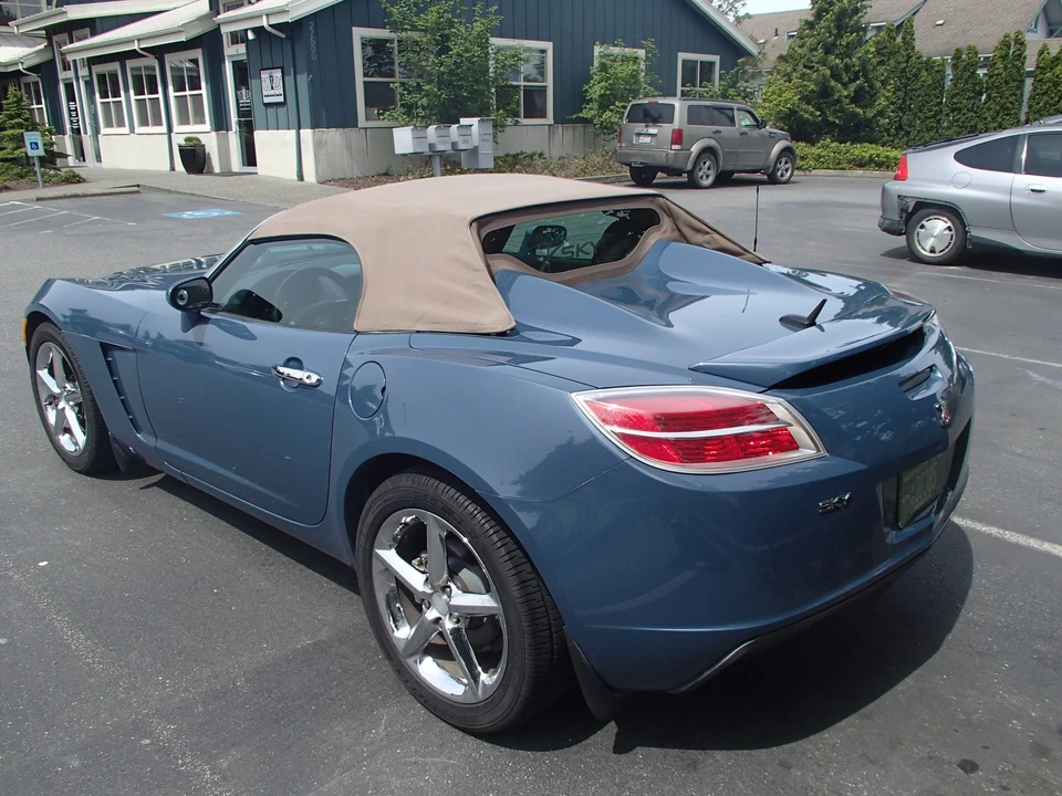 2007 Saturn Sky - Image 16 of 27