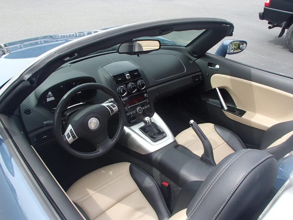 2007 Saturn Sky - Image 19 of 27