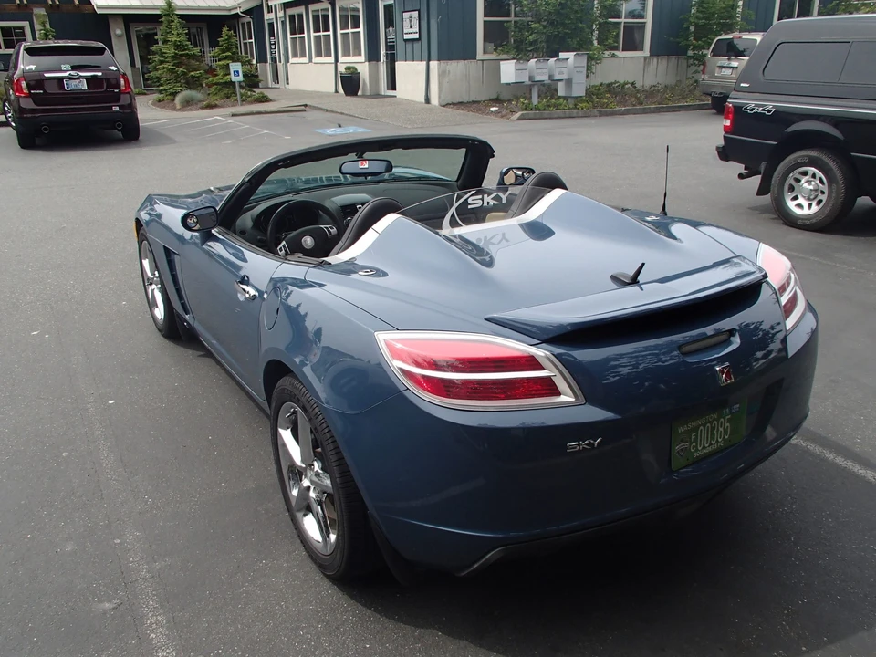 2007 Saturn Sky - Image 8 of 27