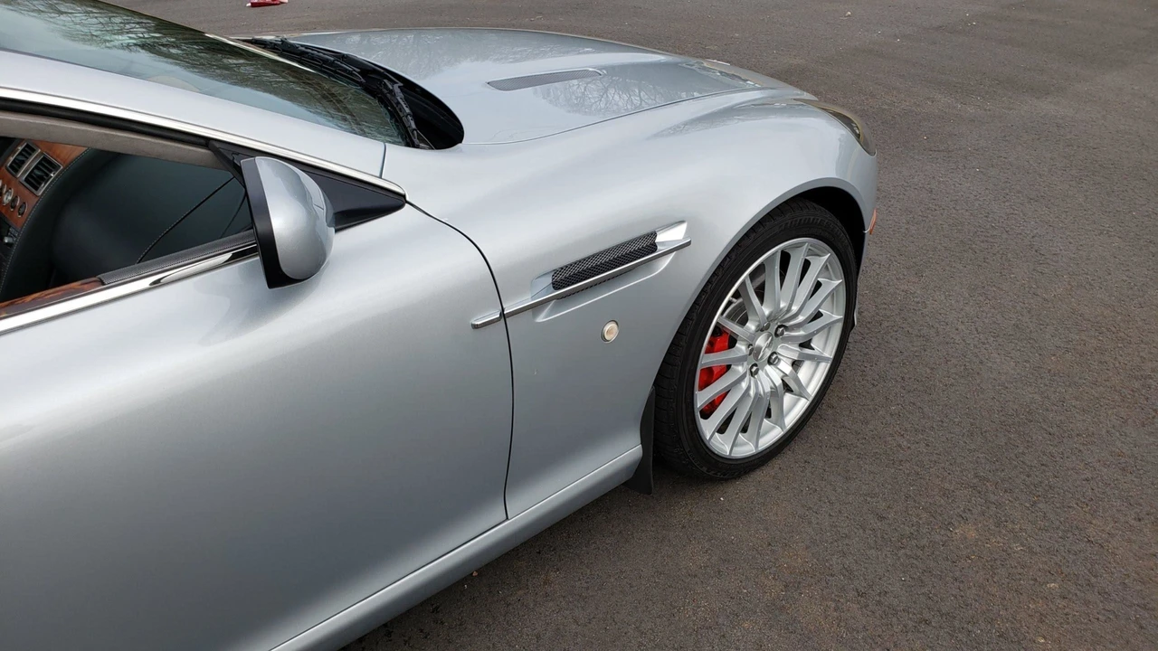 2008 Aston Martin DB9 - Image 19 of 31