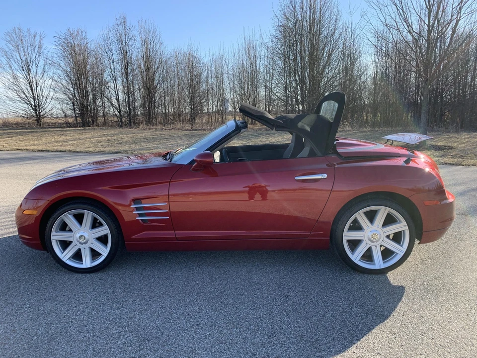 2008 Chrysler Crossfire - Image 10 of 31
