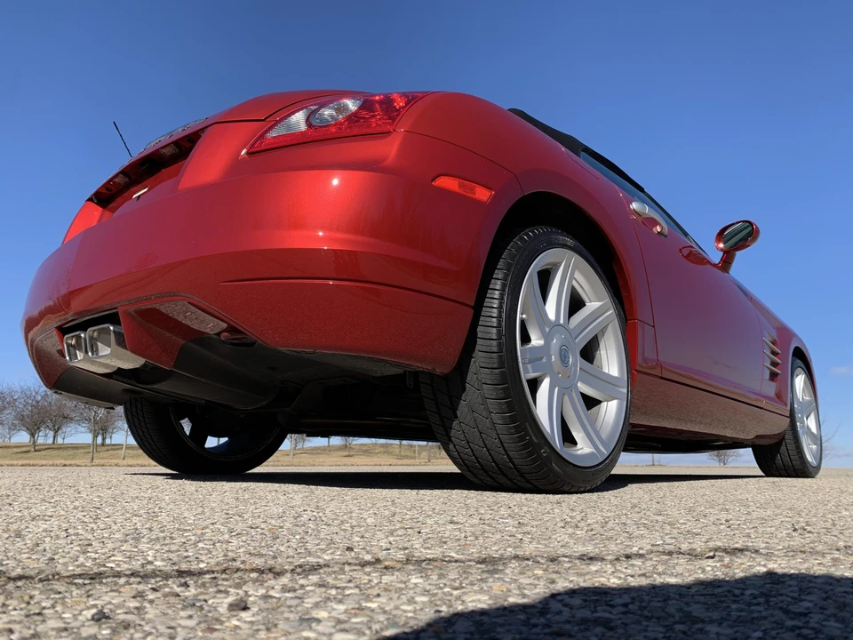 2008 Chrysler Crossfire - Image 19 of 31