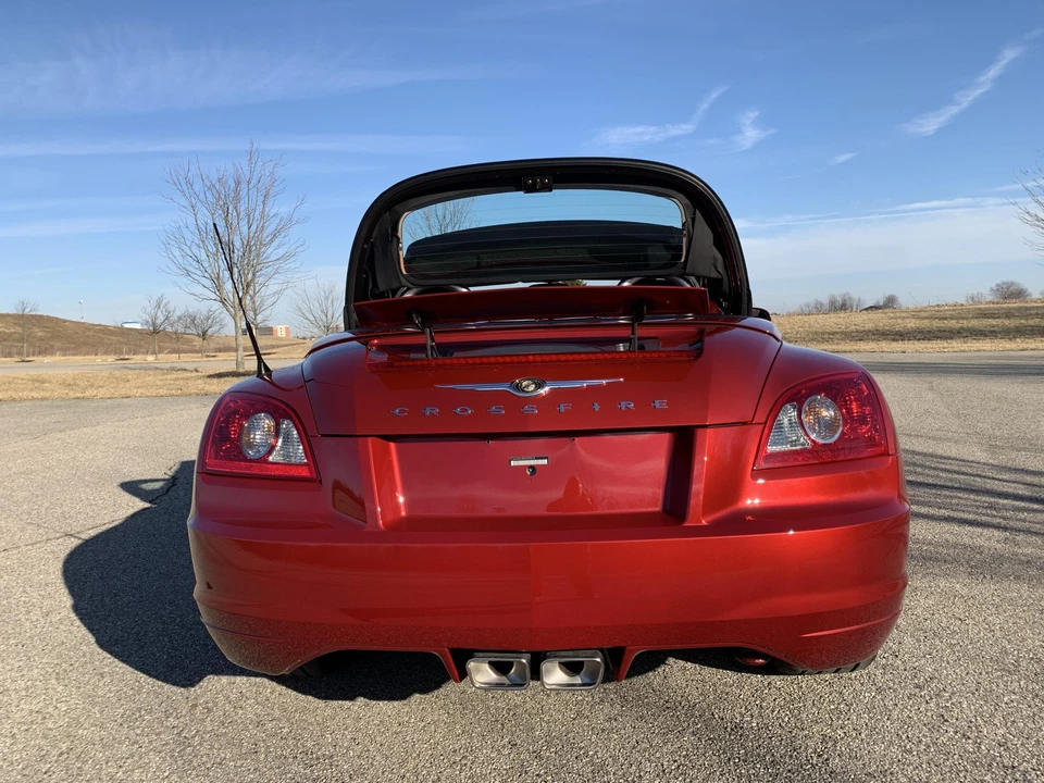 2008 Chrysler Crossfire - Image 17 of 31