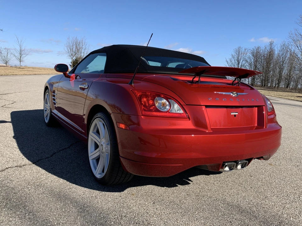 2008 Chrysler Crossfire - Image 12 of 31