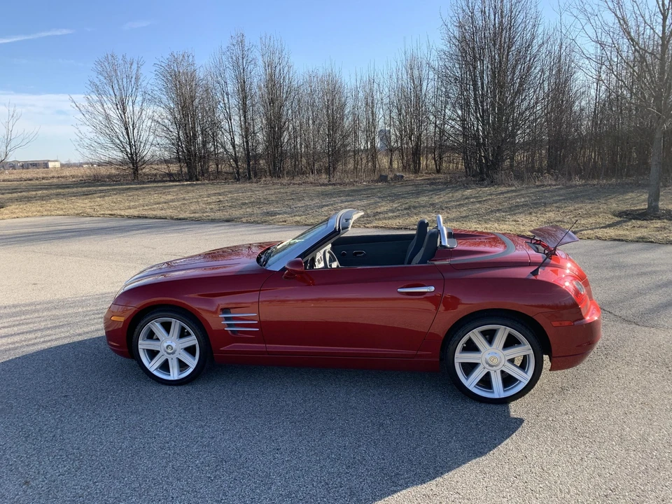 2008 Chrysler Crossfire - Image 7 of 31