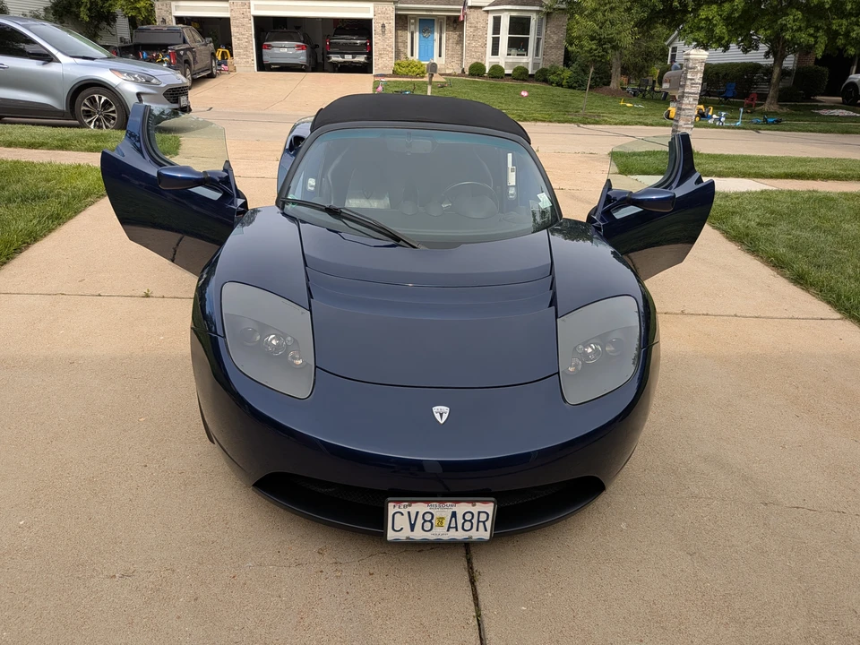 2008 Tesla Roadster - Image 4 of 31