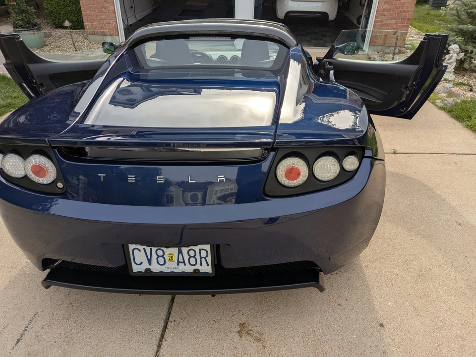 2008 Tesla Roadster - Image 14 of 31