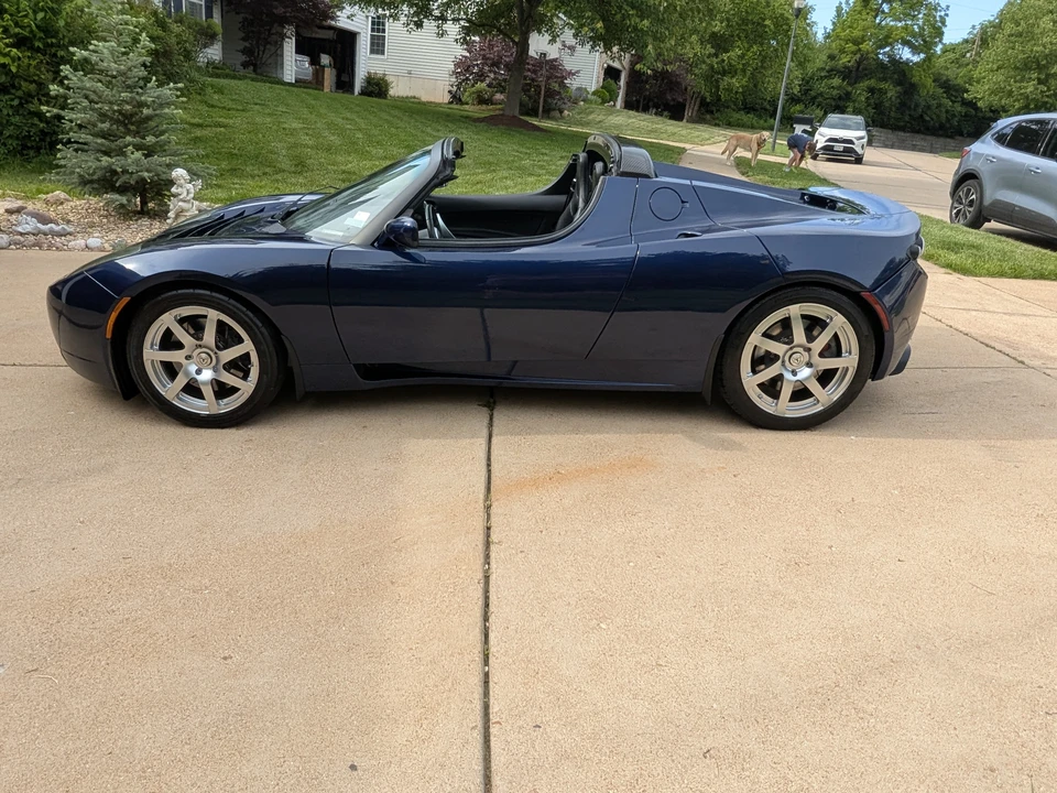 2008 Tesla Roadster - Image 29 of 31