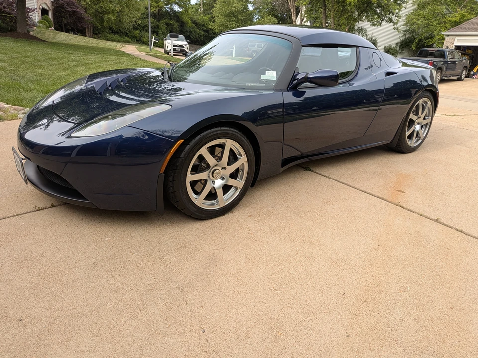 2008 Tesla Roadster - Image 10 of 31