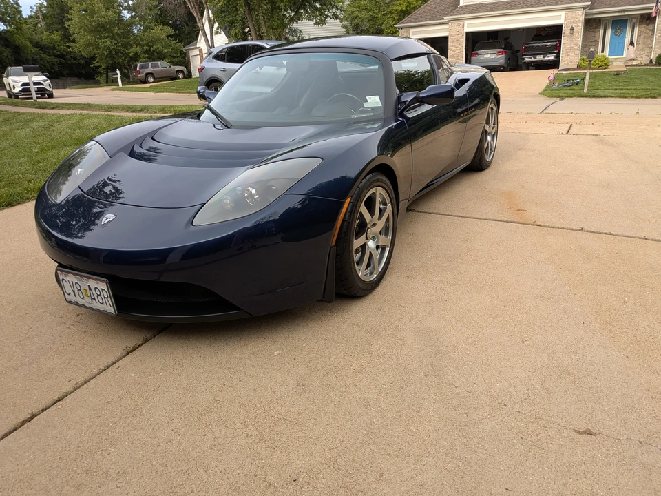 2008 Tesla Roadster - Image 8 of 31