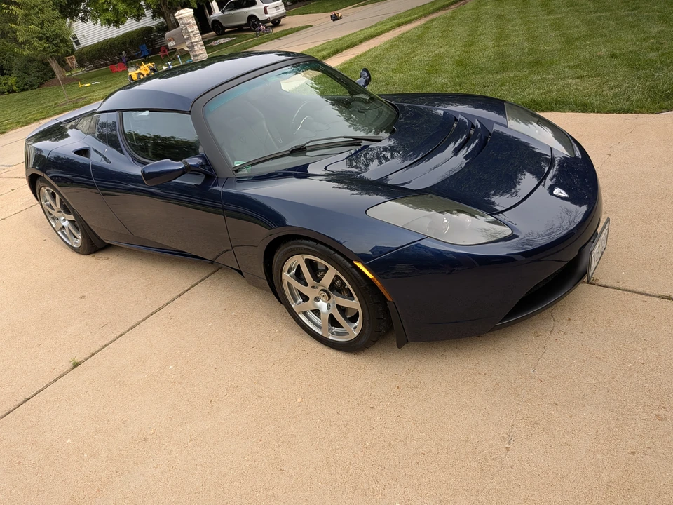 2008 Tesla Roadster - Image 22 of 31