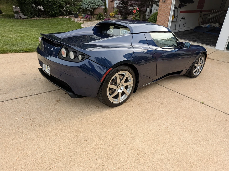 2008 Tesla Roadster - Image 17 of 31