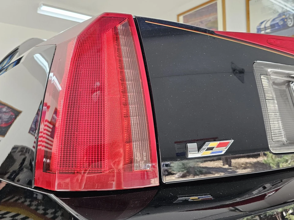 2009 Cadillac XLR-V - Image 15 of 31