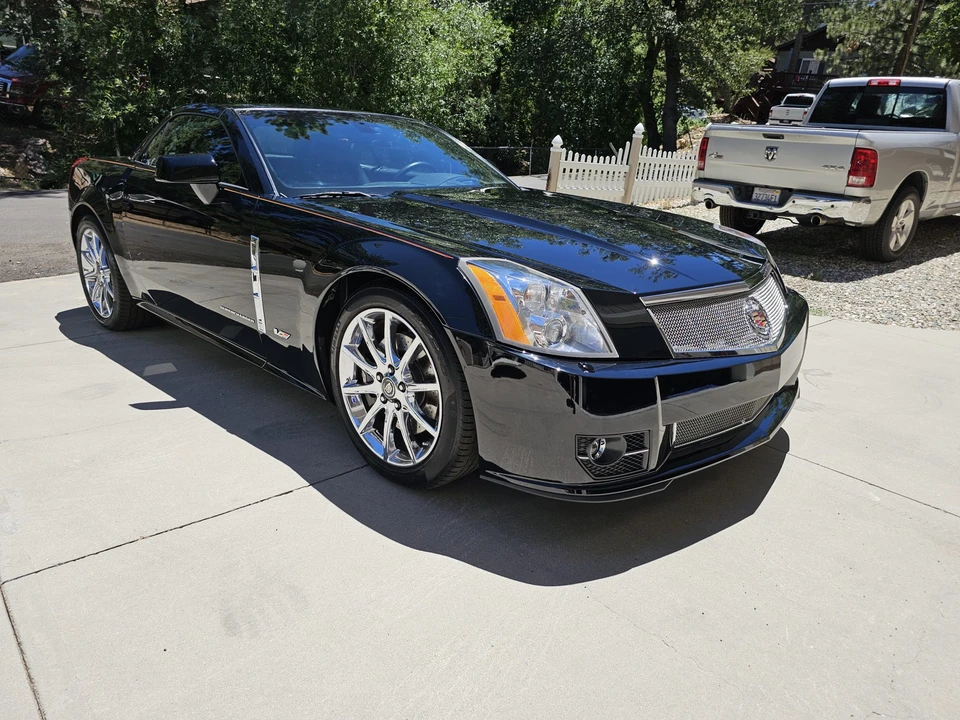 2009 Cadillac XLR-V - Image 3 of 31