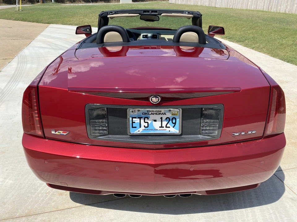 2009 Cadillac XLR-V - Image 14 of 31