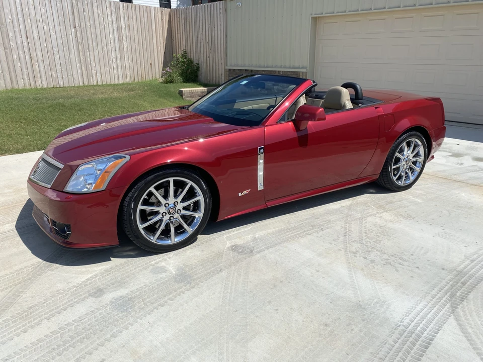 2009 Cadillac XLR-V - Image 5 of 31