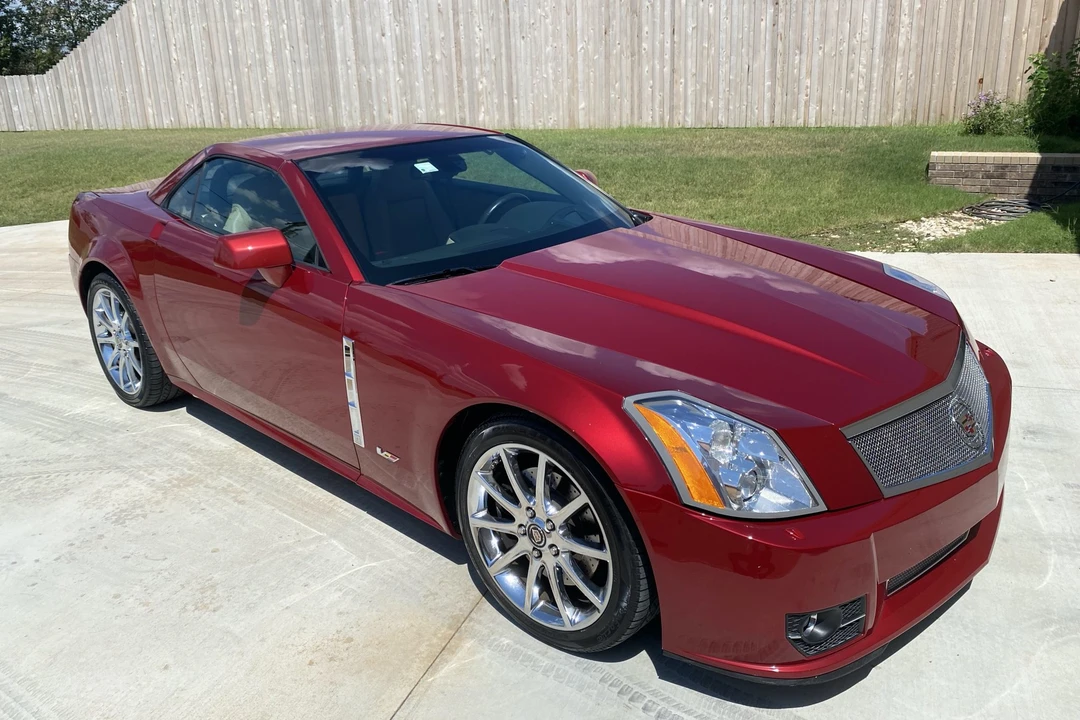 2009 Cadillac XLR-V - Image 19 of 31