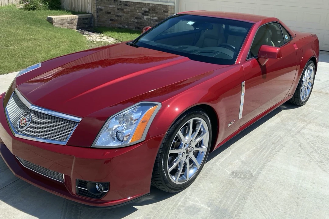 2009 Cadillac XLR-V - Image 4 of 31