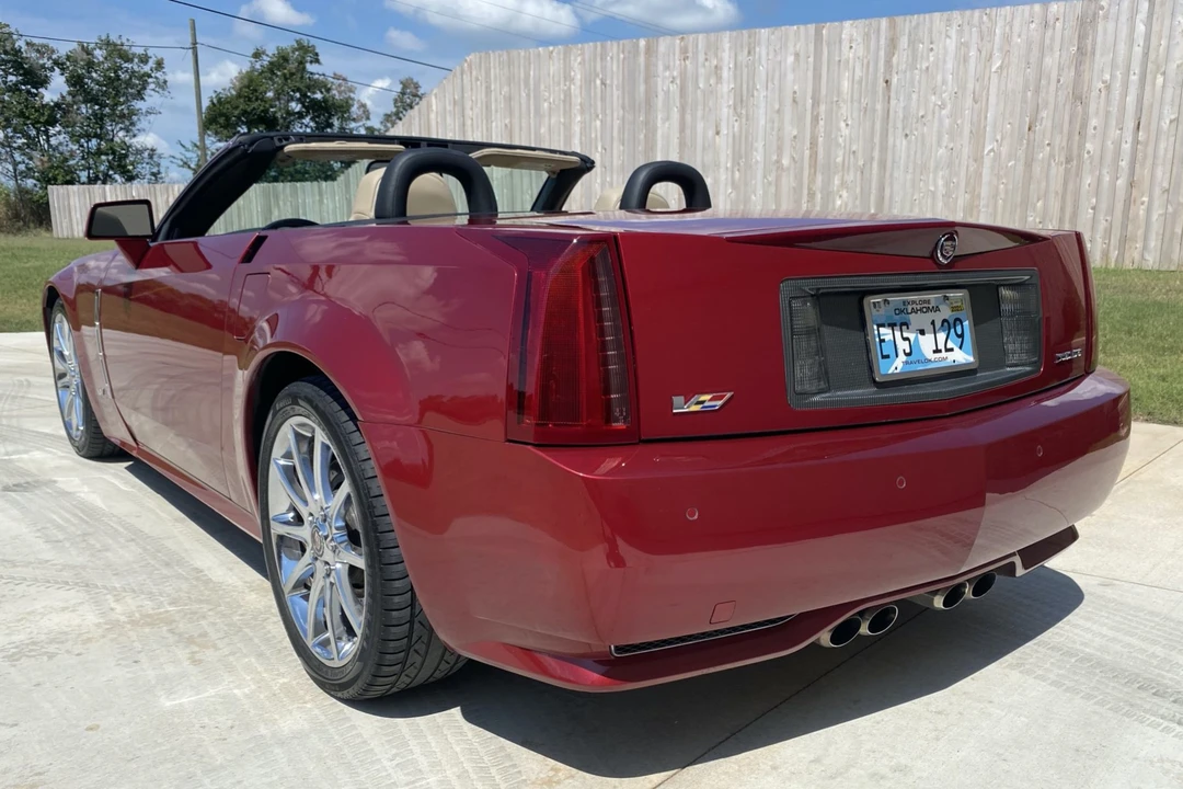 2009 Cadillac XLR-V - Image 10 of 31