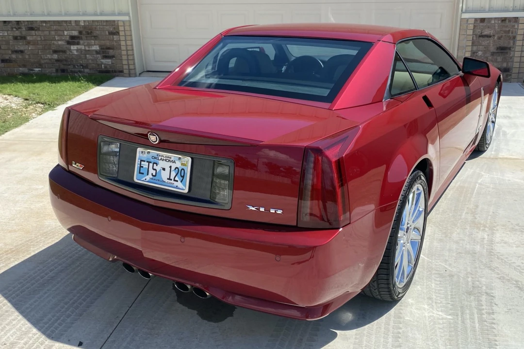 2009 Cadillac XLR-V - Image 23 of 31