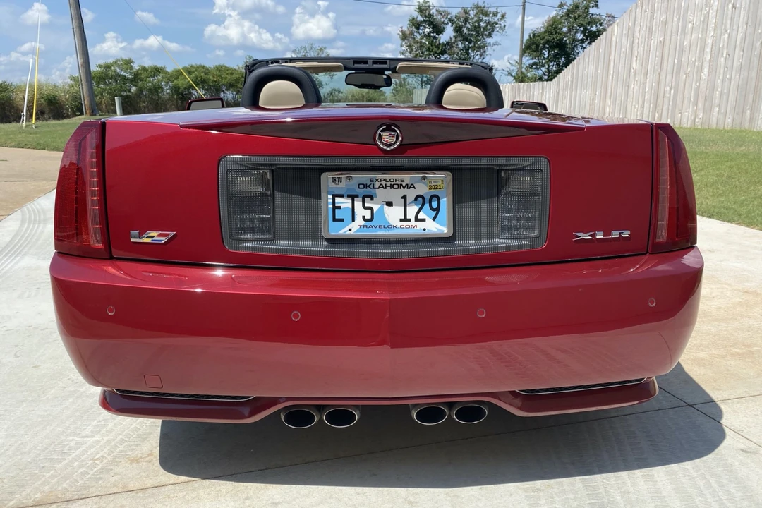 2009 Cadillac XLR-V - Image 11 of 31