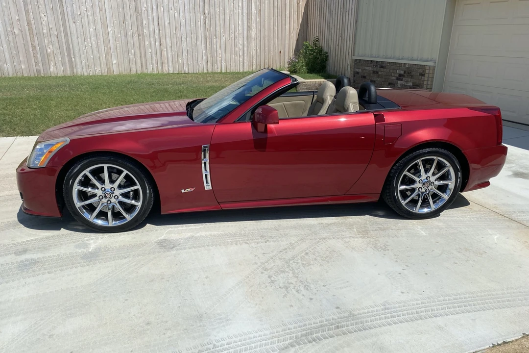 2009 Cadillac XLR-V - Image 6 of 31