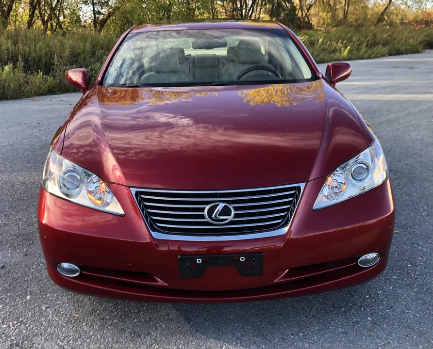 2009 Lexus ES 5th Gen - Image 3 of 31