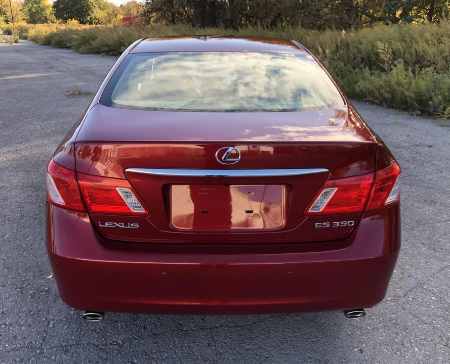 2009 Lexus ES 5th Gen - Image 15 of 31