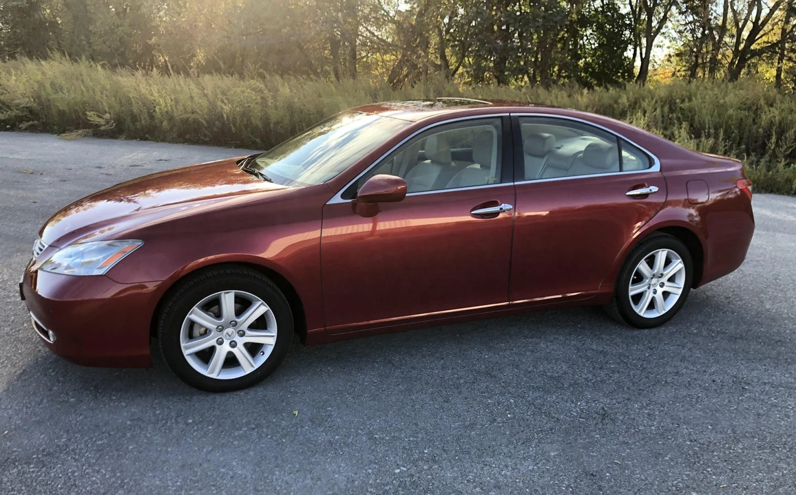 2009 Lexus ES 5th Gen - Image 10 of 31