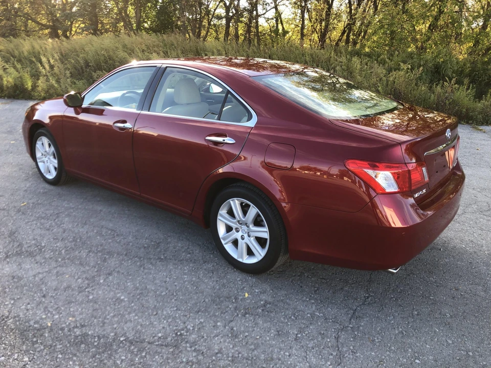 2009 Lexus ES 5th Gen - Image 13 of 31