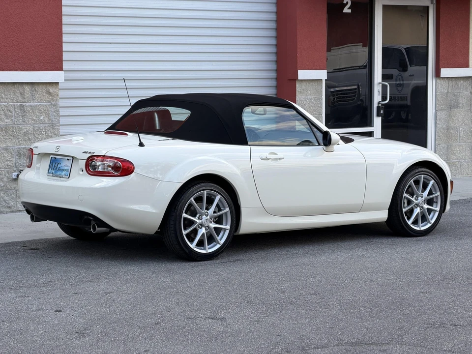 2009 Mazda NC MX-5 Miata - Image 12 of 31