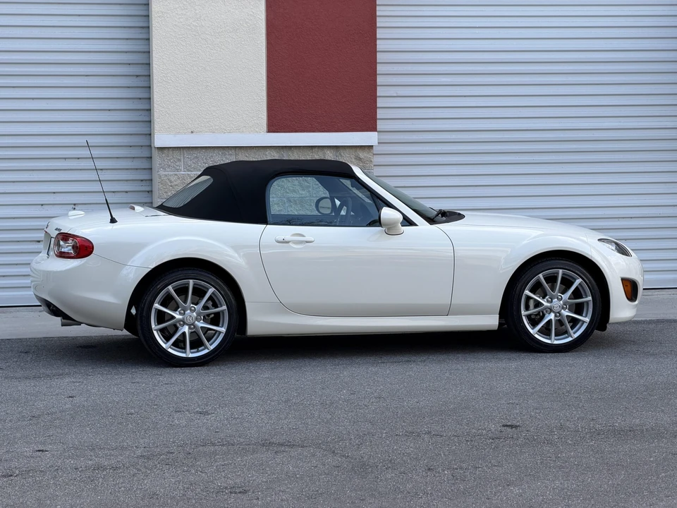 2009 Mazda NC MX-5 Miata - Image 13 of 31