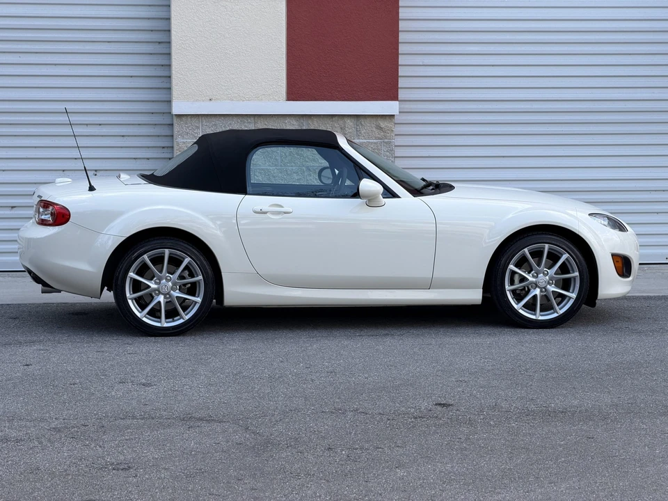 2009 Mazda NC MX-5 Miata - Image 14 of 31